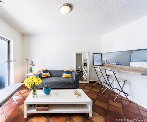 Foto del edificio - 798 Crandon Blvd