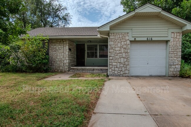 Building Photo - 616 E Bouse Dr