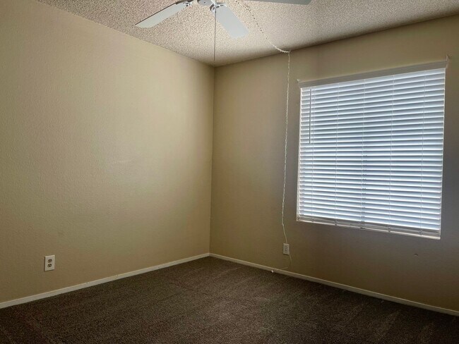 Foto del edificio - Upper Unit