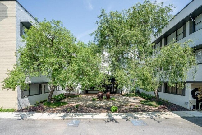 Foto del edificio - 3645 Peachtree Rd