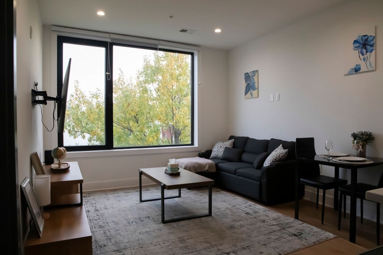 Foto principal - 3619 Georgia Ave NW