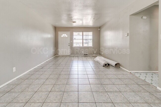 Foto del edificio - 8712 NE 25th St