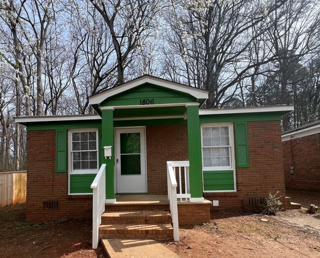 3 Bedroom close to Uptown - 3 Bedroom close to Uptown House