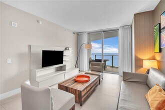 Building Photo - 4111 S Ocean Dr