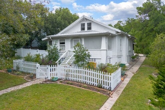 Building Photo - 1056 Stevens St