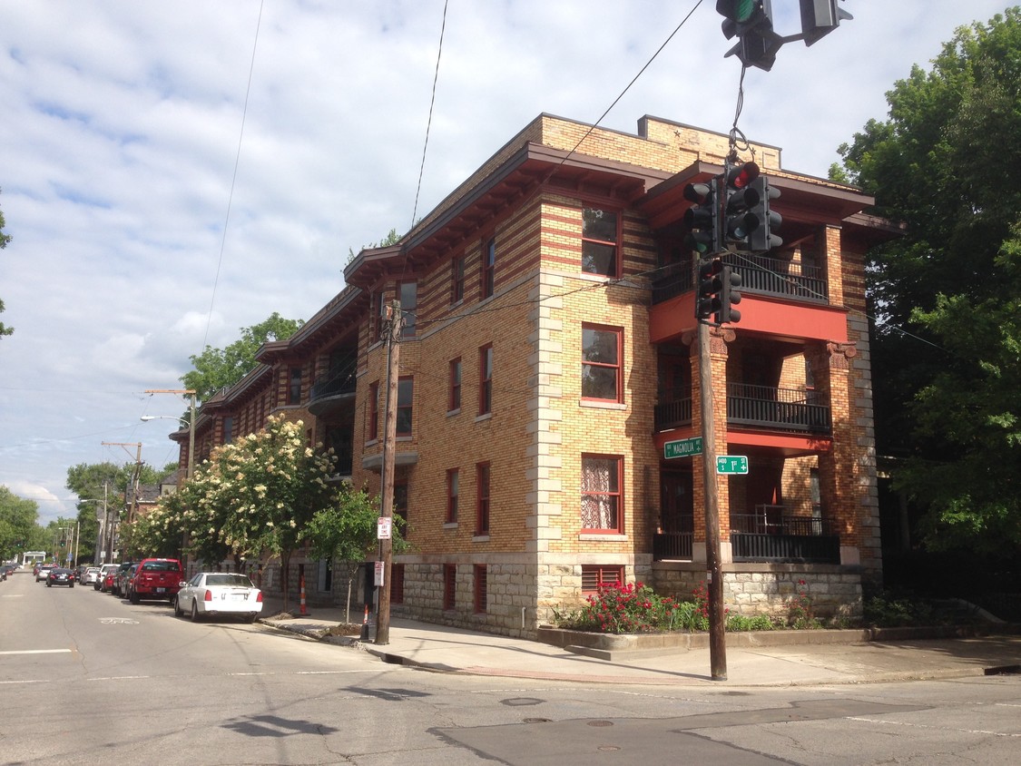 Building exterior - 104 E Magnolia Ave