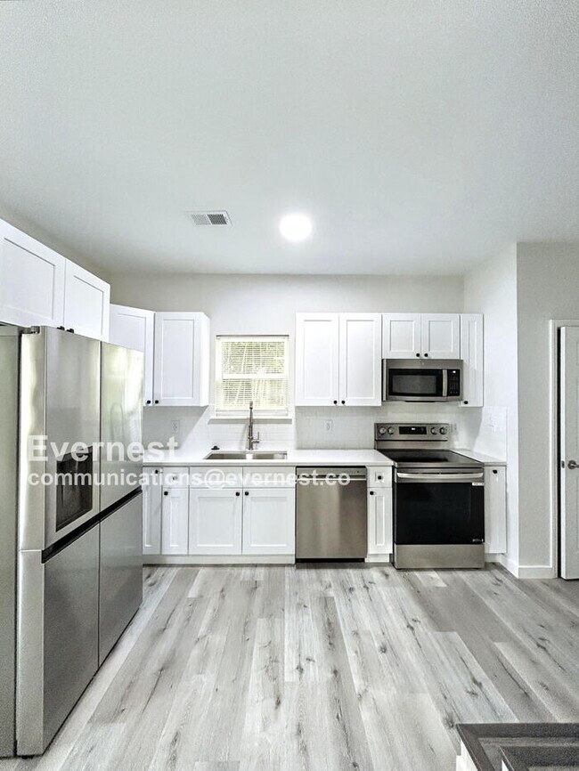 Foto del edificio - 8705 Moody Rd