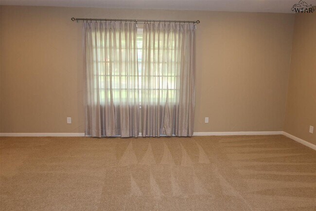 Foto del edificio - 1544 Sweetbriar Dr