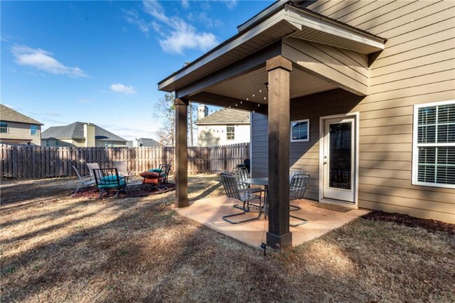Building Photo - 2902 Ashley Ln