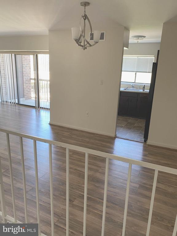 Foto del edificio - 15702 Dorset Rd