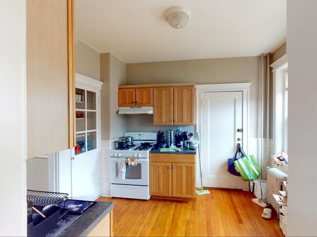 Foto del edificio - 10-12 Greenway Ct