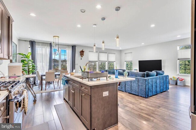 Foto del edificio - 1 Larkspur Ln