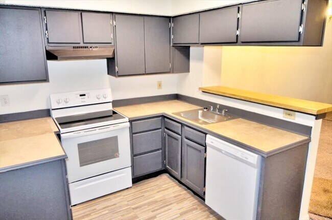 Building Photo - 9515 Olde Towne Row