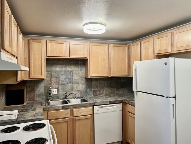 Foto del edificio - 2 bd/1.5 ba unit in CapHill