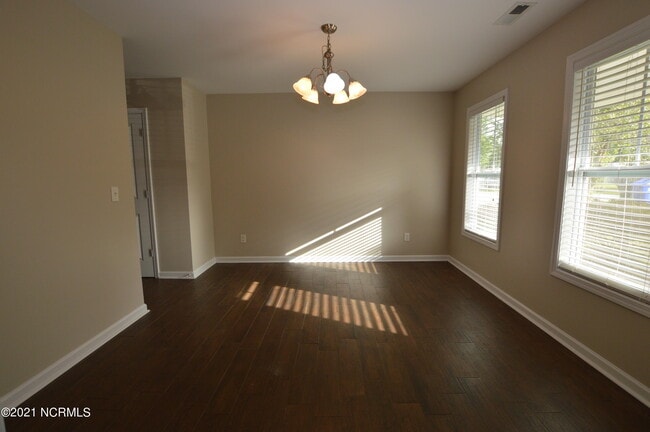 Building Photo - 113 Cornel Ln