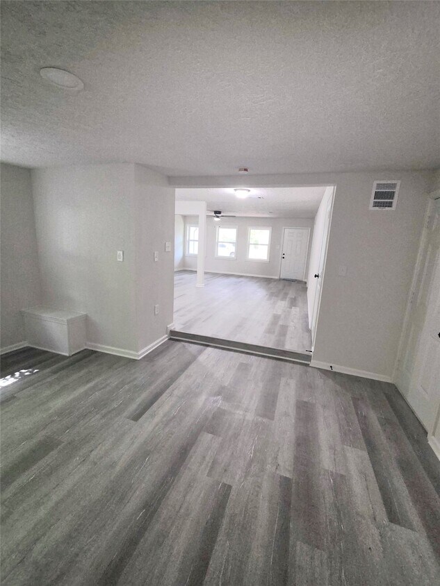 Building Photo - 4931 Cosby St
