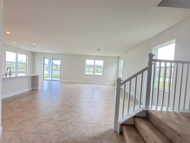 Building Photo - 10933 Pacini Way