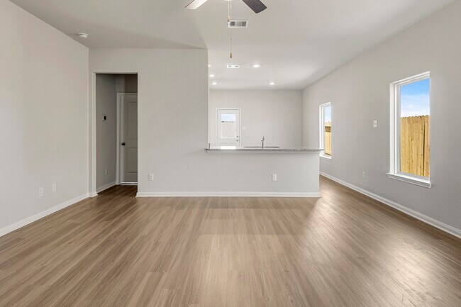 Foto del edificio - 8210 Sunberry Shadow Dr