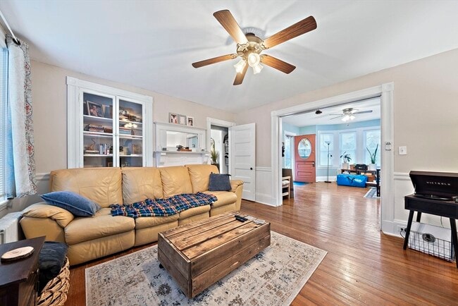 Building Photo - 36 Walnut St