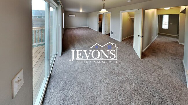 Foto del edificio - $500 Off on the First Month!! Enchanting 2020-built single-family home in Yakima