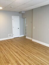 Building Photo - 299 Simcoe St S