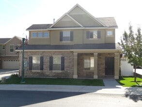 Building Photo - 13463 S Corbin Valley Dr