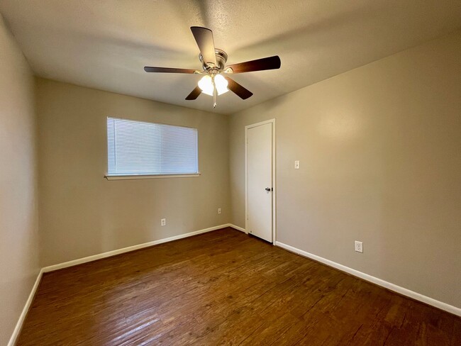 Foto del edificio - Cute 3 Bed Home in Bryan Available for Mov...