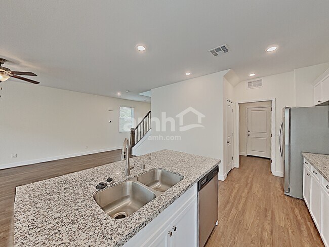 Foto del edificio - 9283 Opal Bay Ct