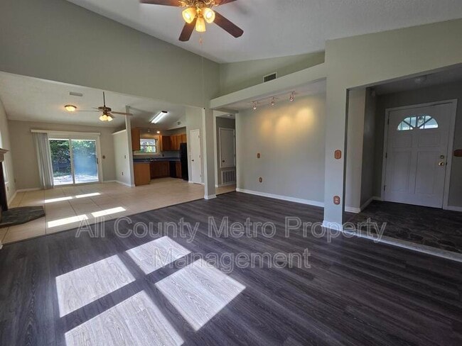 Foto del edificio - 2476 Pine Chase Cir