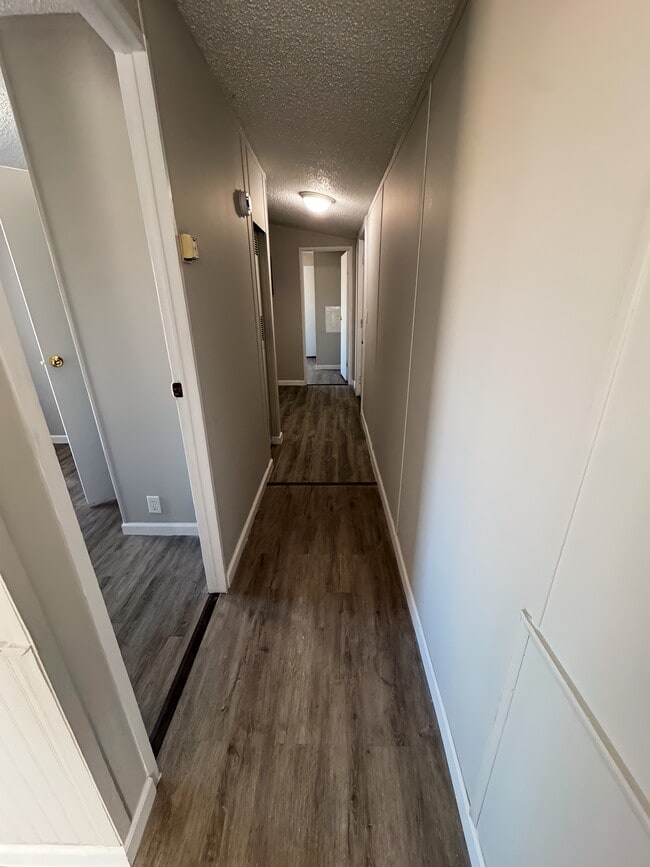 Foto del edificio - 2552 Smith Ave