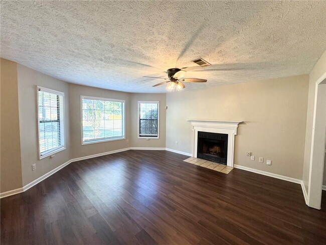 Building Photo - 4991 Sugar Creek Dr