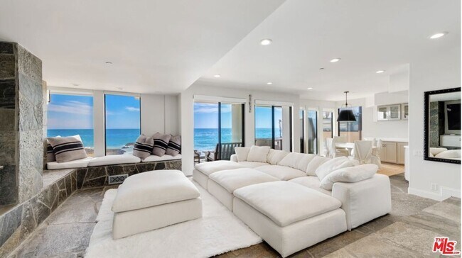 Foto del edificio - 25252 Malibu Rd