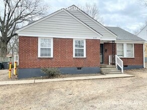 Building Photo - 3179 Jackson Ave