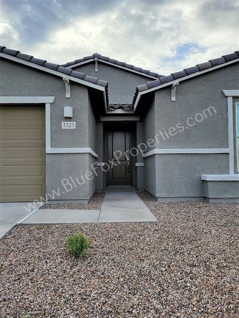 Foto del edificio - 4 Bedroom, 3 Bathroom New Build in Oro Valley