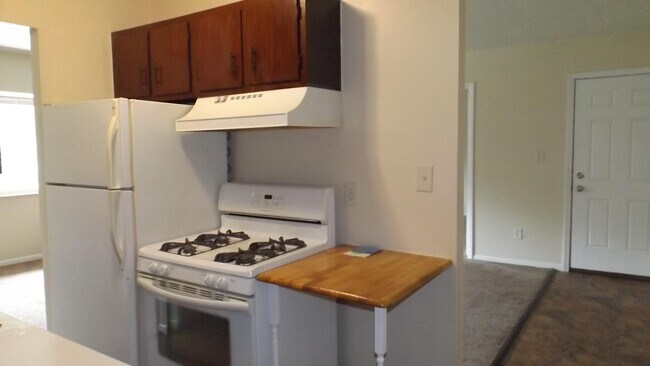 Building Photo - 809 Silver Meadows Blvd