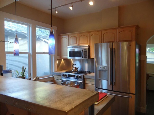 Foto del edificio - 1018 E Hollywood Ave