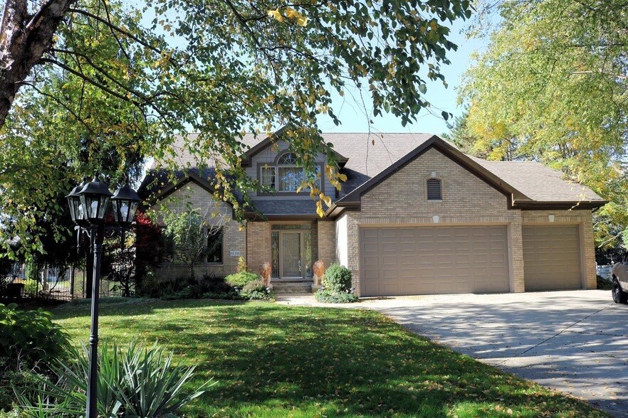 Foto principal - 10316 Cherrywood Ln