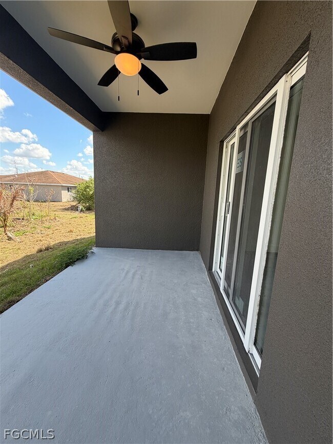 Foto del edificio - 723 Ivan Ave S