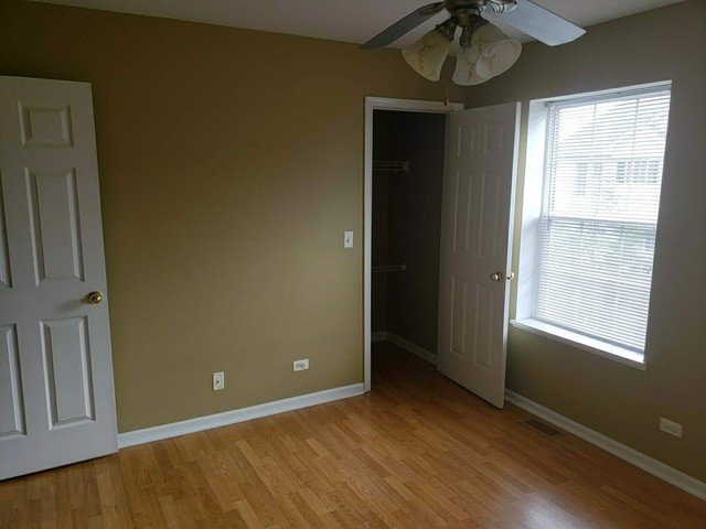 Building Photo - 324 Southwicke Dr