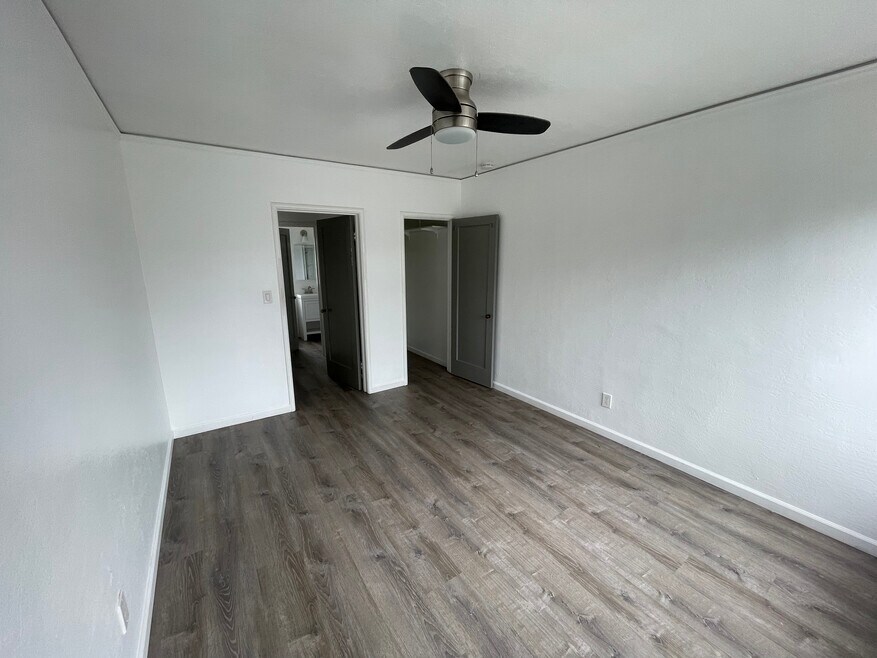 1115 Dwight Way