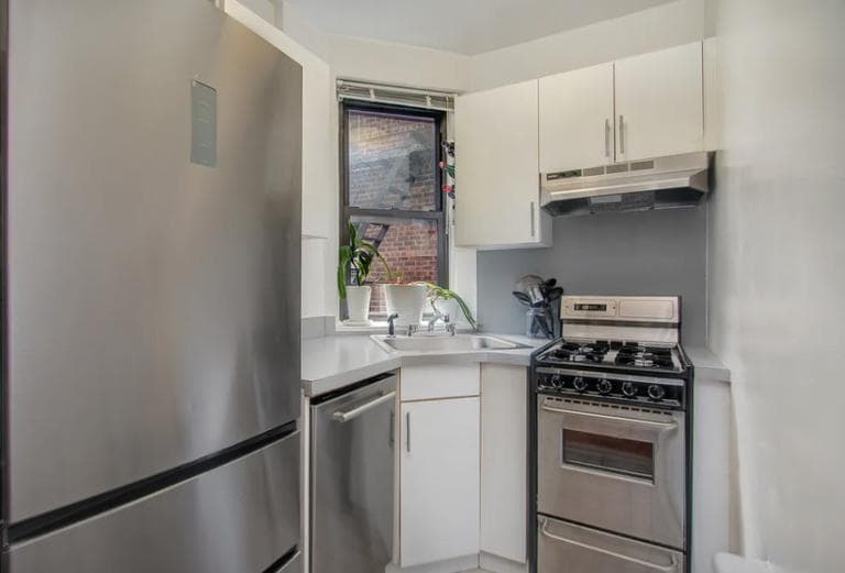 Building Photo - 54 E 8th St