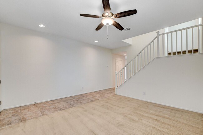 Foto del edificio - 3 Bedroom w/ Rooftop Deck in Providence