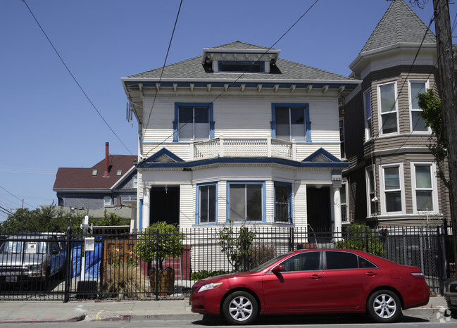 Building Photo - 2811 Market St