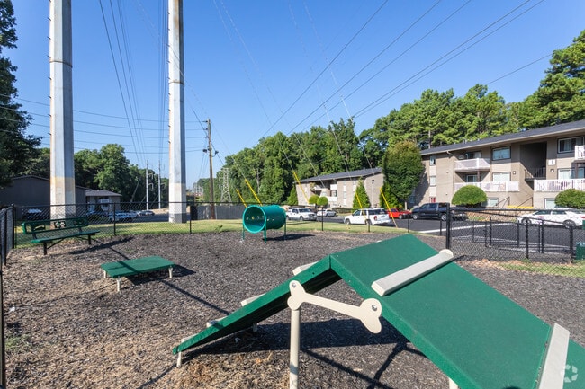 Pet Park - Mirador at Peach Tree