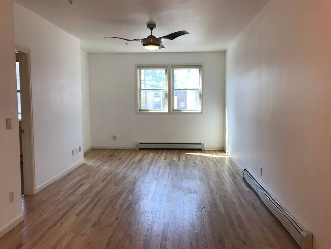 Foto del edificio - 2 Bed 2 Bath Condo In the Heart of Downtow...
