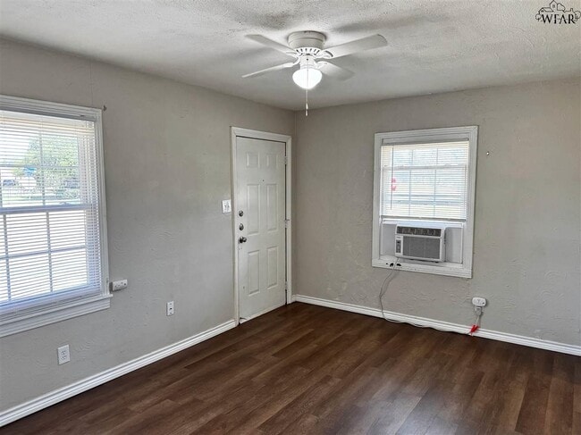 Building Photo - 1401 Fillmore St