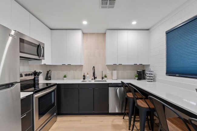 Foto del edificio - 4403 N 13th Pl