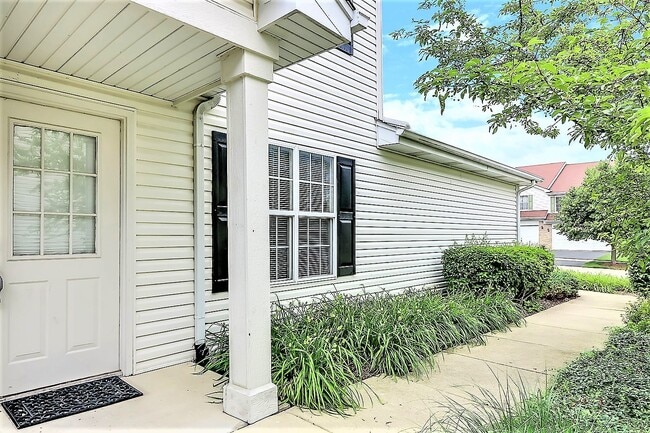 Building Photo - 2427 Stoughton Cir