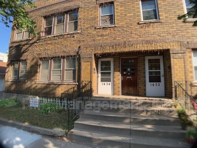 Building Photo - 1434 W 32nd St
