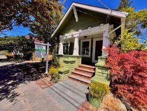 Building Photo - 641 Pine St